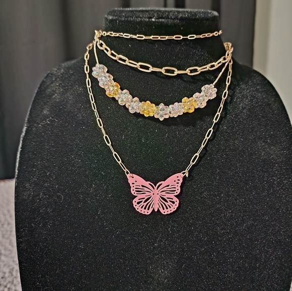 NWT Dolls Kill Beautiful Gold Pink Butterfly 🦋 Necklace - Picture 5 of 9